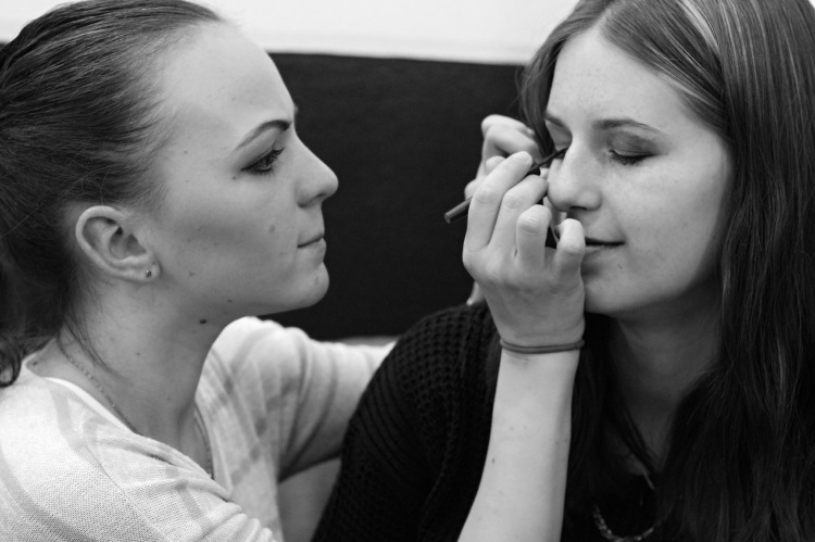 extension de cils; à qui le confier ?