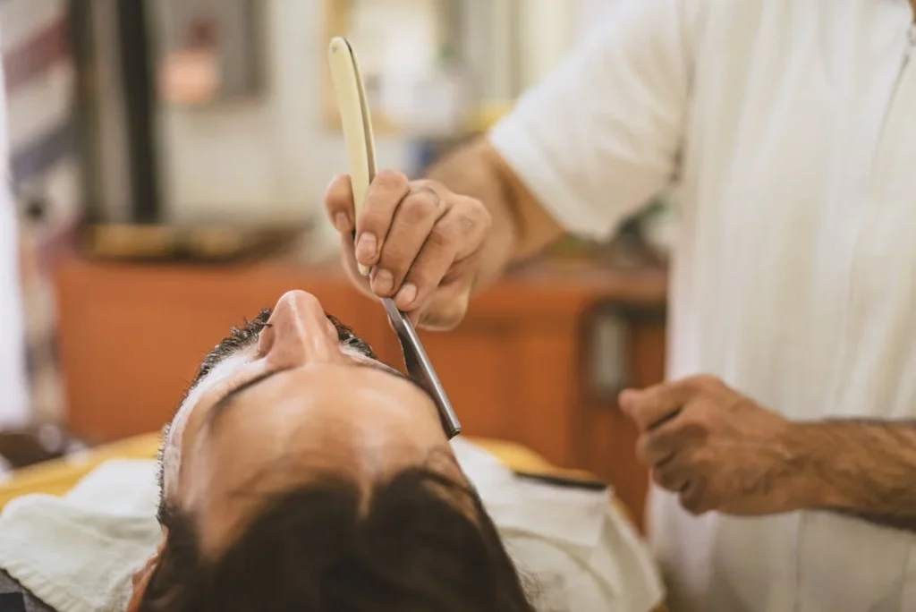 Soin du visage pour homme à Paris : les 5 meilleures adresses