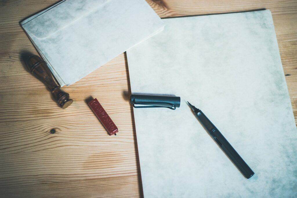 L'élégance subtile des enveloppes transparentes