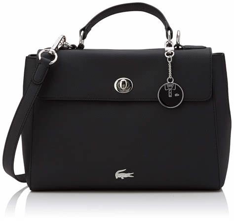 Sac femme Lacoste : élégance et praticité au service de votre style
